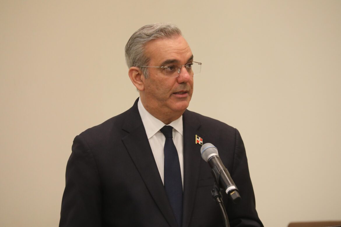 El Presidente Abinader destaca logros y metas de desarrollo en su mensaje navideño