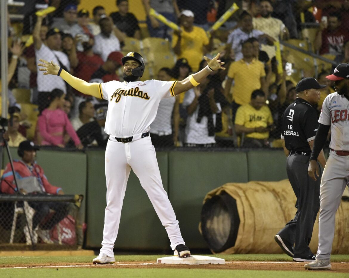 Águilas derrotan a los Loenes y empatan con el Licey en 3ra posición
