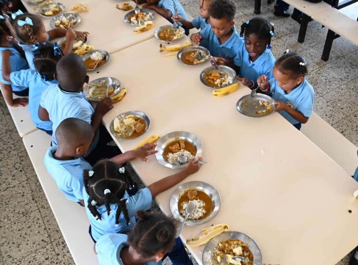 INABIE revela, por primera vez, se superan las 1,000 millones de raciones de alimentos