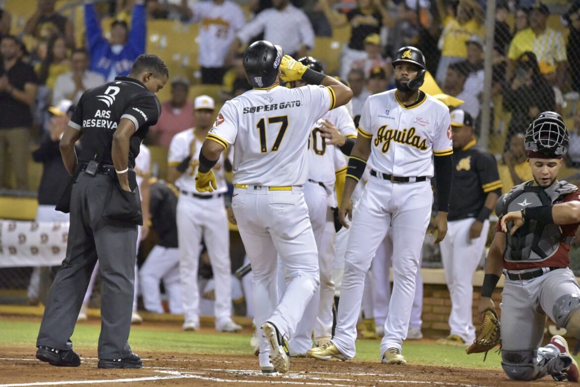 Lagares guía triunfo de Águilas sobre Gigantes y vuelan a la 2da posición