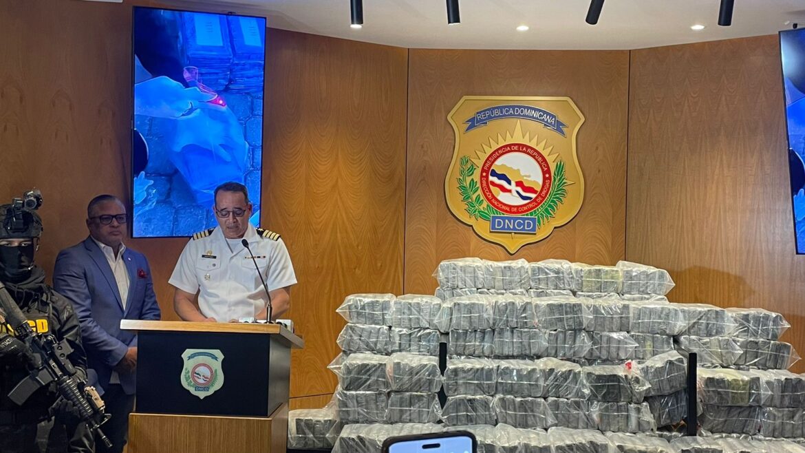 Detienen un nuevo cargamento de 620 paquetes de presunta cocaína