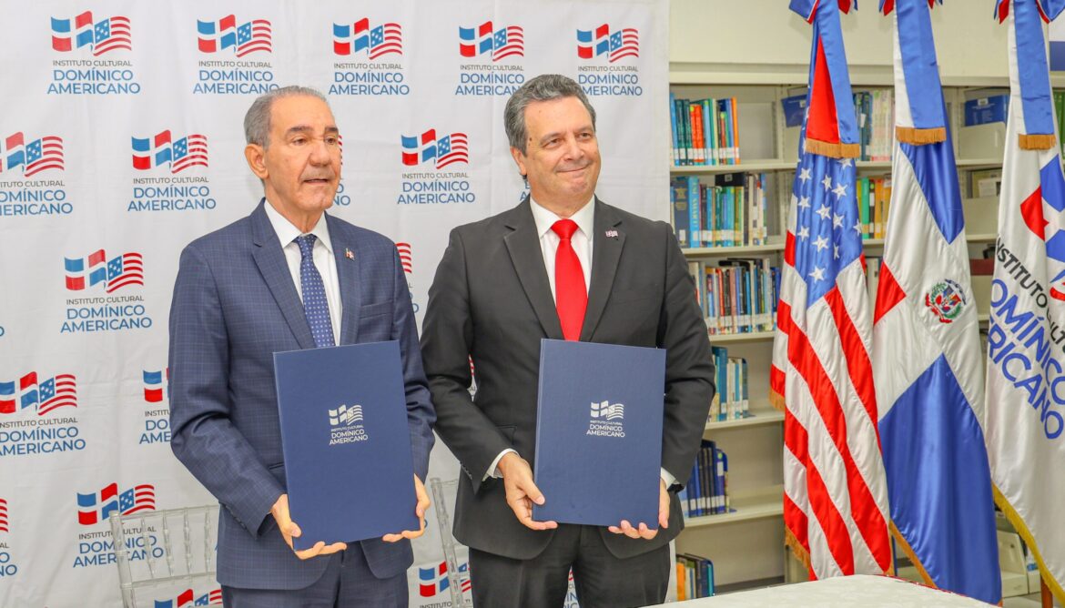 El MESCyT y el ICDA otorgarán 1,000 becas para estudiar inglés 
