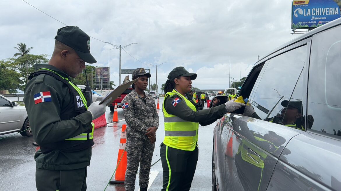 DIGESETT realiza operativos simultáneos de reducción de velocidad y alcoholimetría en la autopista Duarte y Las Américas