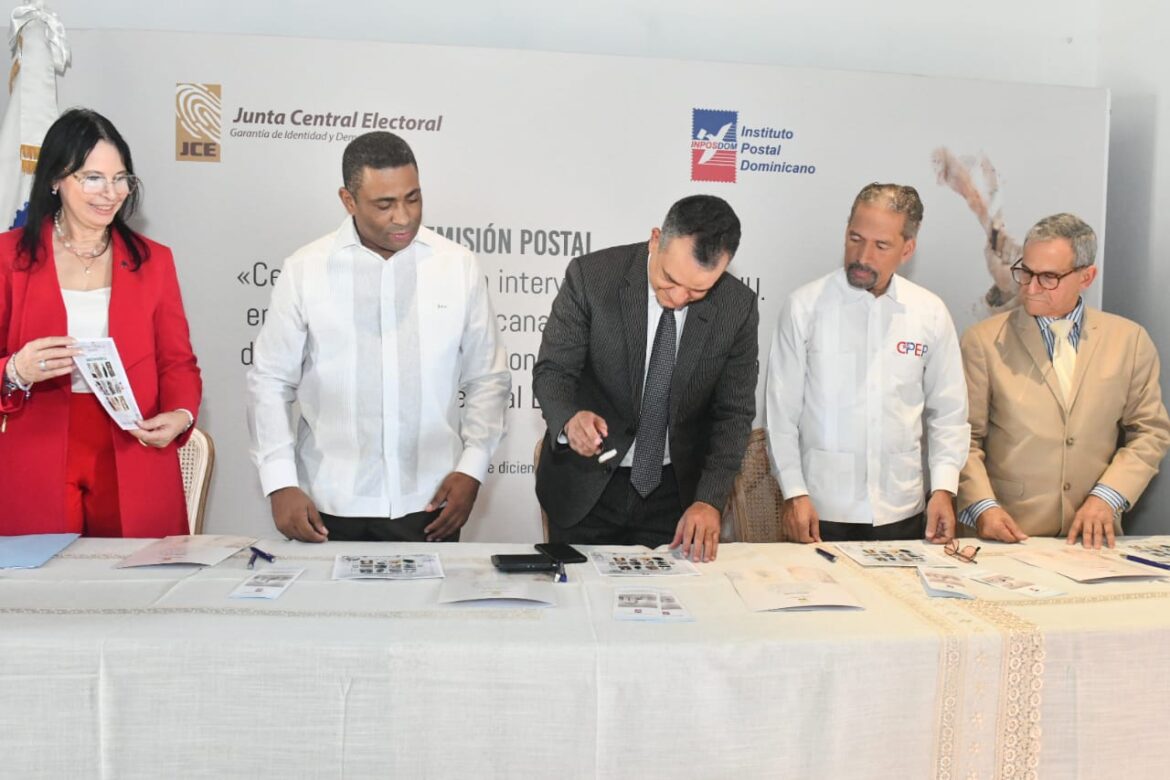 Emiten sello postal “Centenario fin de la intervención de los Estados Unidos en República Dominicana”