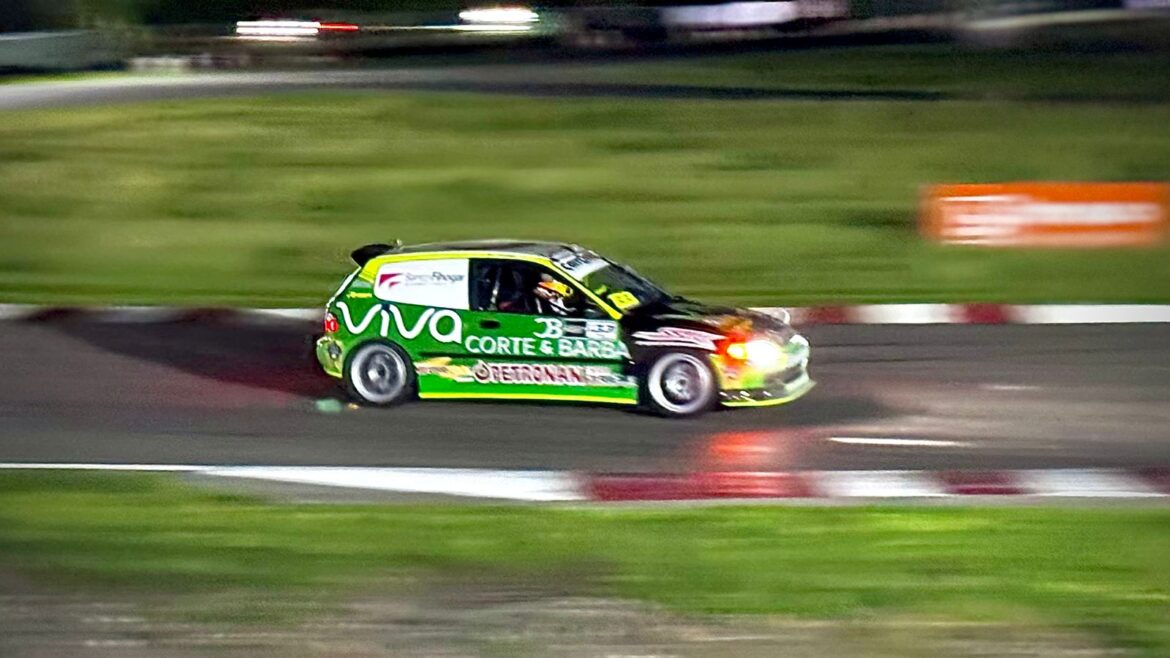Jontahan Basden se coronó campeón de automovilismo en Las Américas